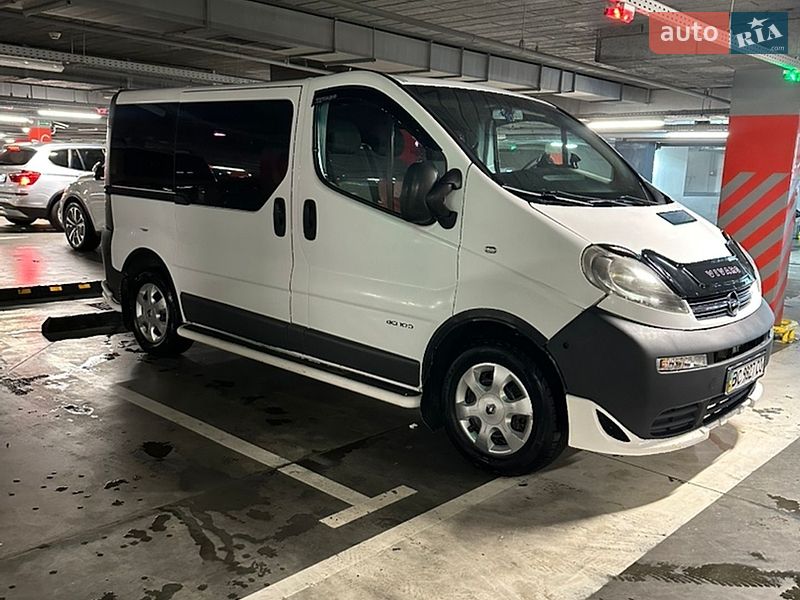 Минивэн Opel Vivaro 2005 в Львове