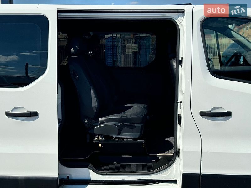 Минивэн Opel Vivaro 2018 в Киеве фото 22 Минивэн Opel Vivaro 2018 в Киеве