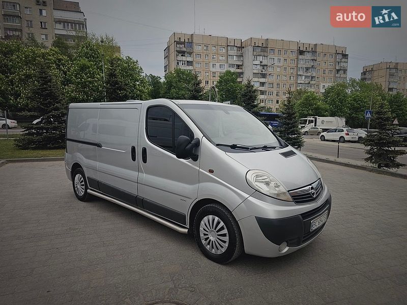 Opel Vivaro 2012