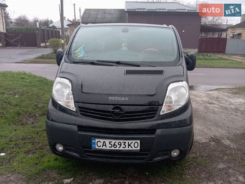 Мінівен Opel Vivaro 2013 в Черкасах