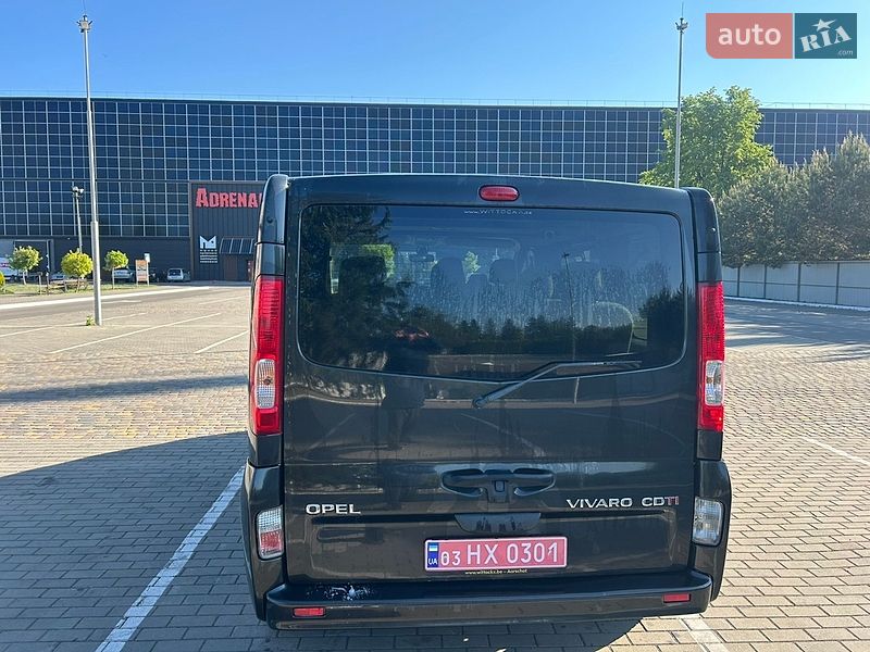 Мінівен Opel Vivaro 2011 в Луцьку