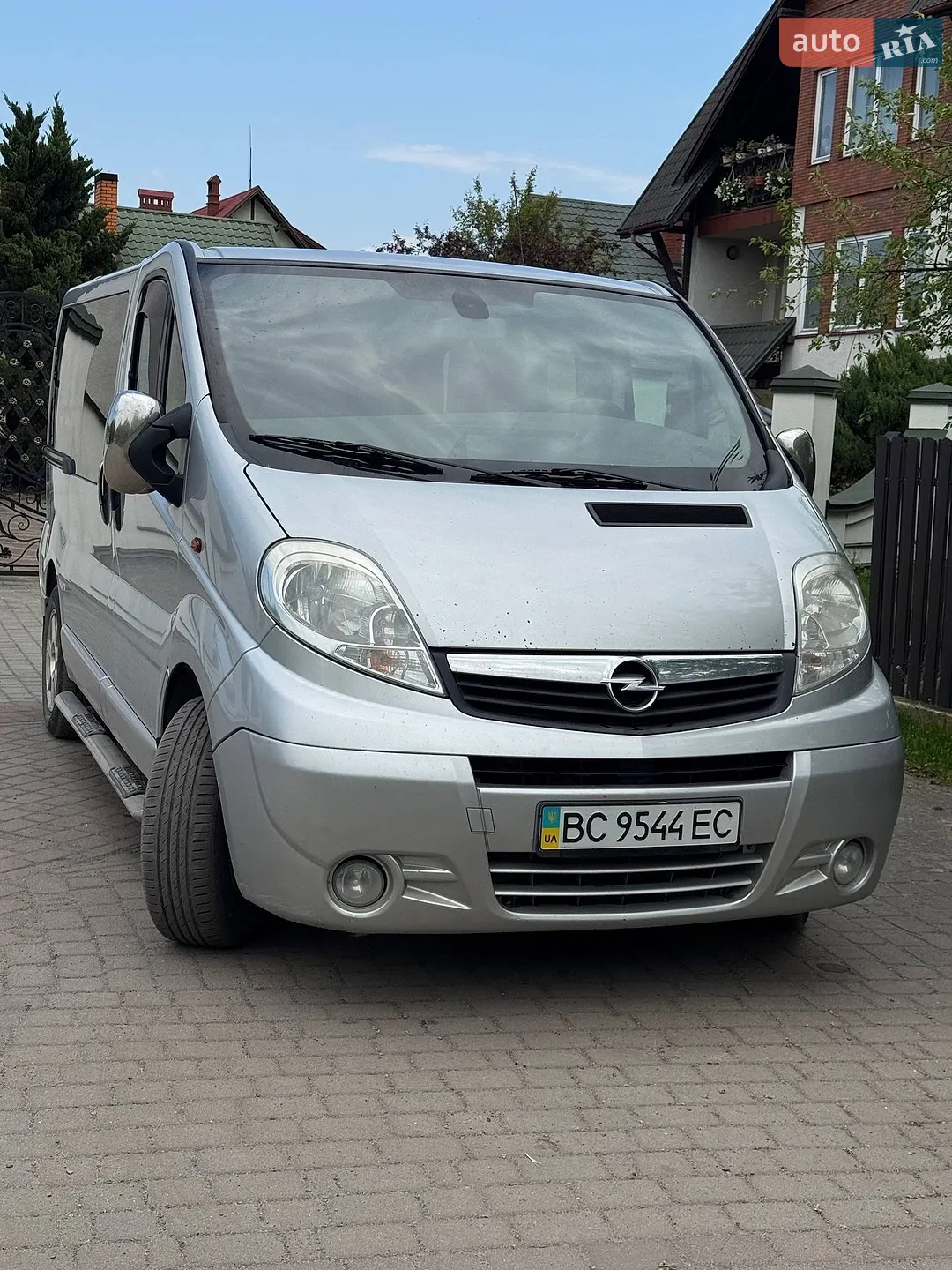 2010 Opel Vivaro - мініатюра 3