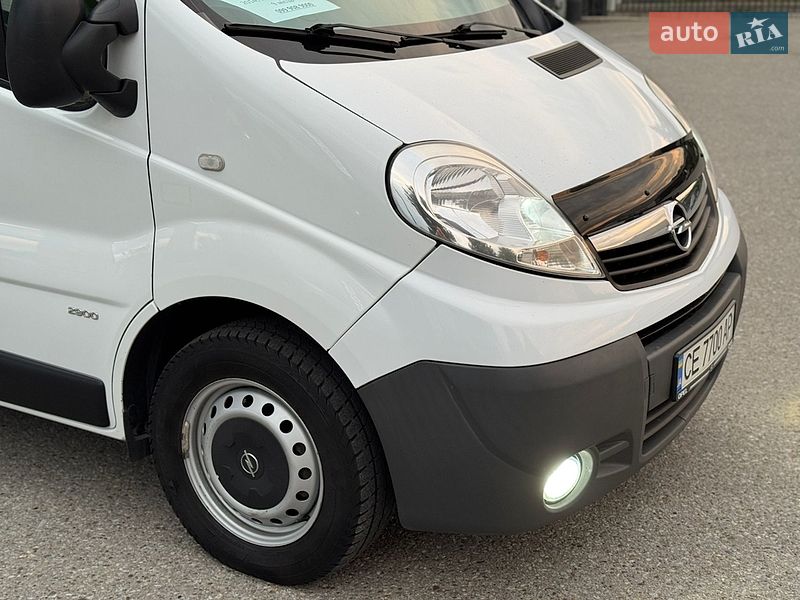 Минивэн Opel Vivaro 2014 в Черновцах