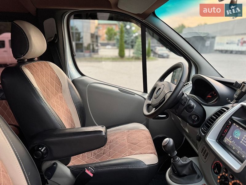 Минивэн Opel Vivaro 2014 в Черновцах