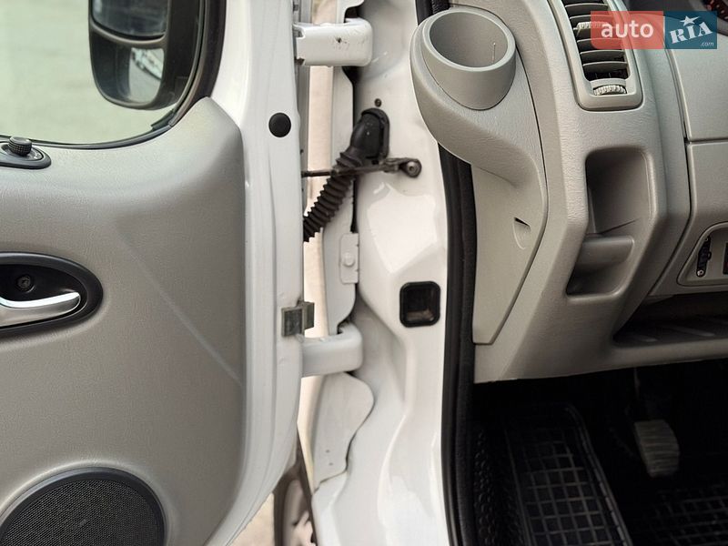 Минивэн Opel Vivaro 2014 в Черновцах
