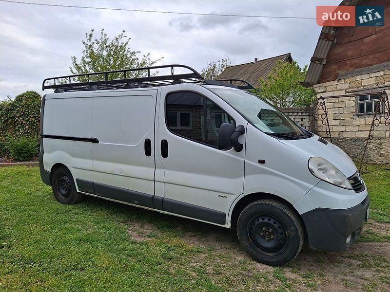Грузовой фургон Opel Vivaro 2011 в Шаргороде