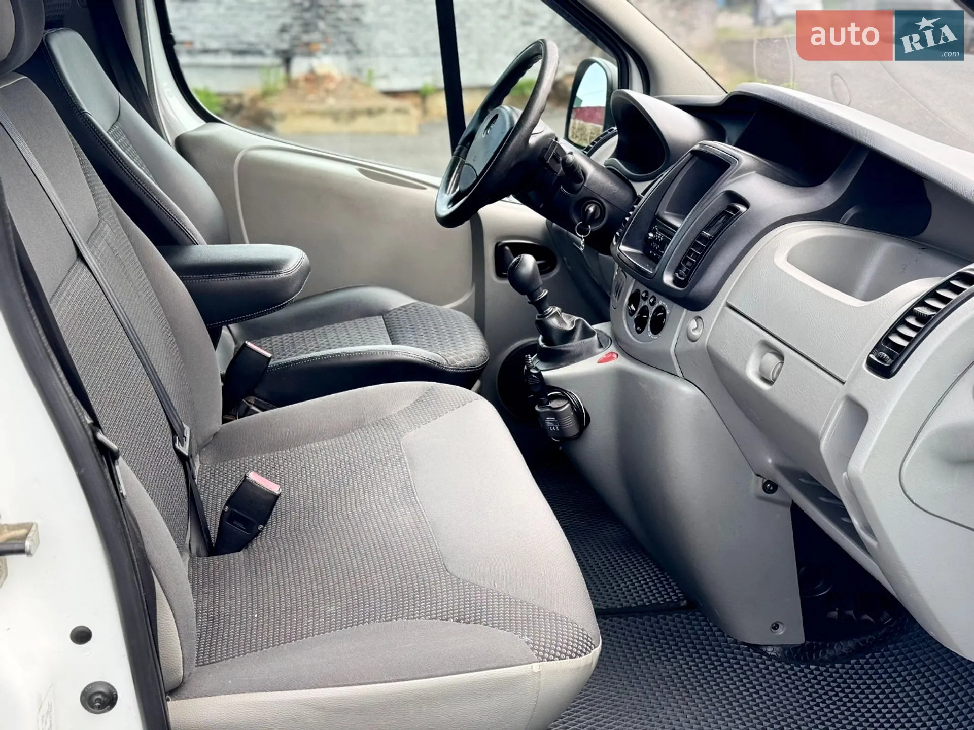 2011 Opel Vivaro - мініатюра 40