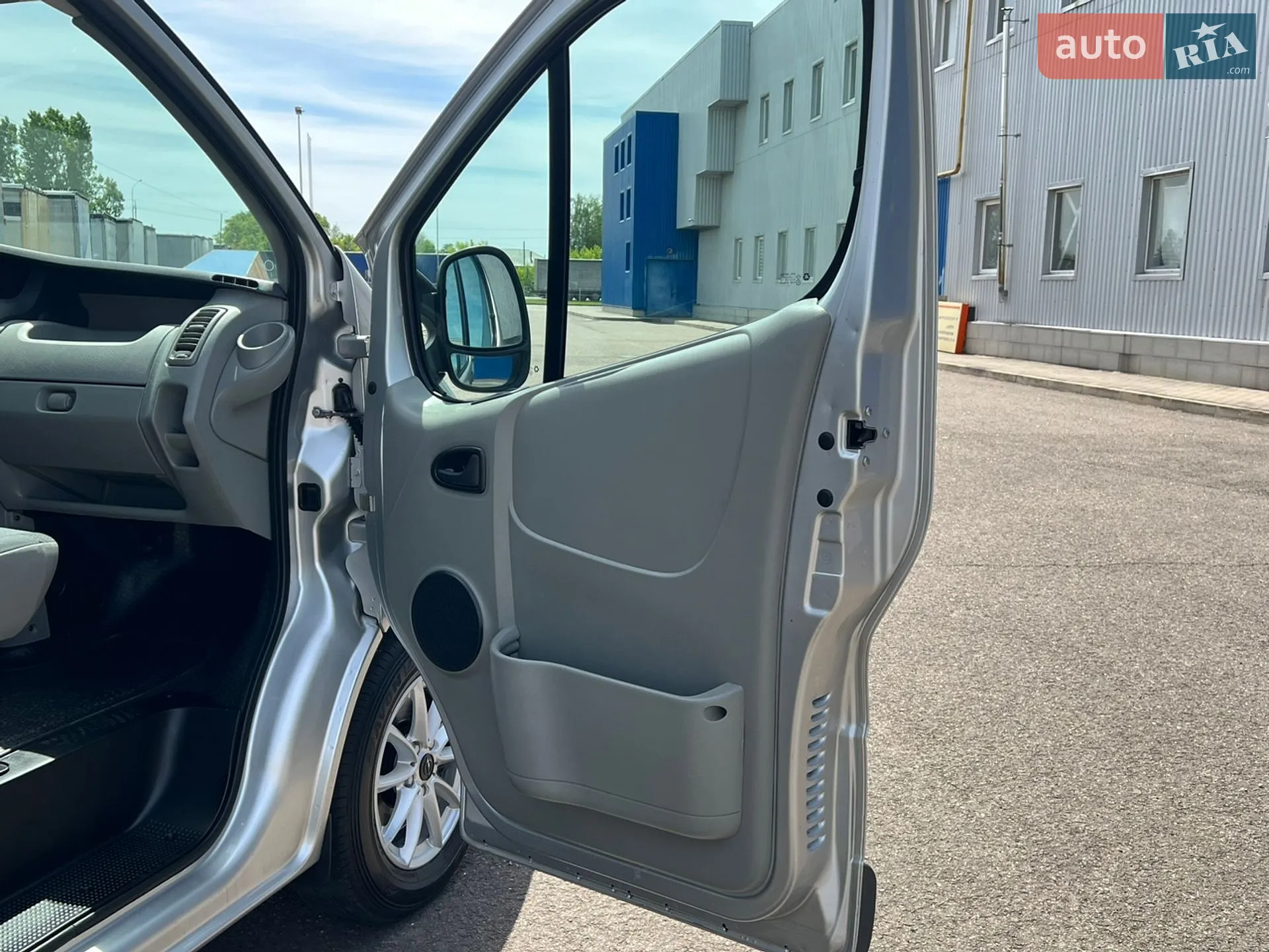 2010 Opel Vivaro - мініатюра 39
