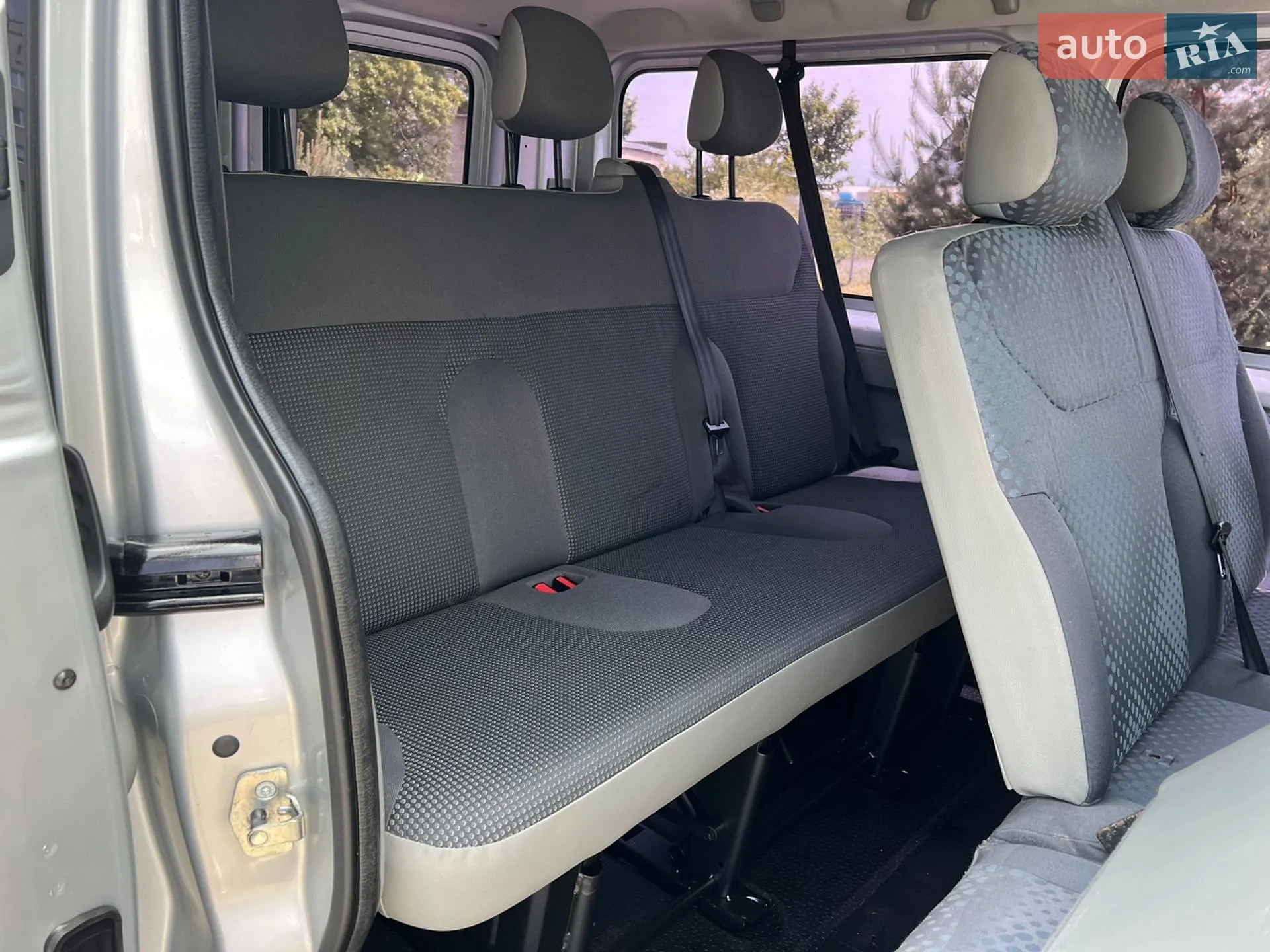 2010 Opel Vivaro - мініатюра 61