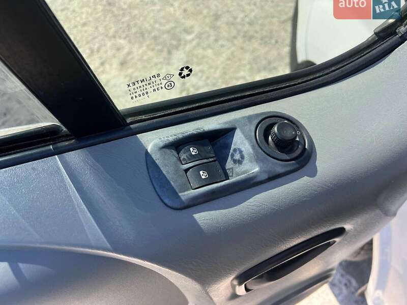 Минивэн Opel Vivaro 2007 в Львове