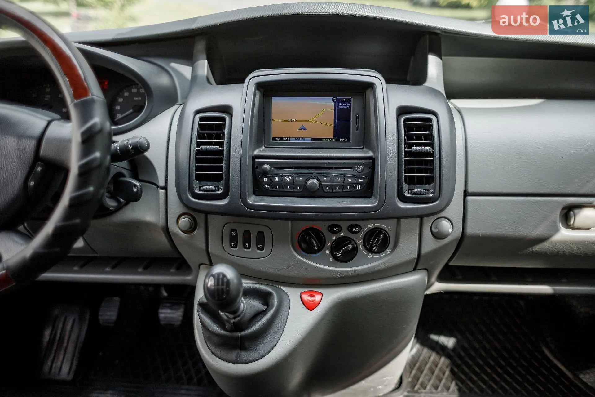 2010 Opel Vivaro - мініатюра 32