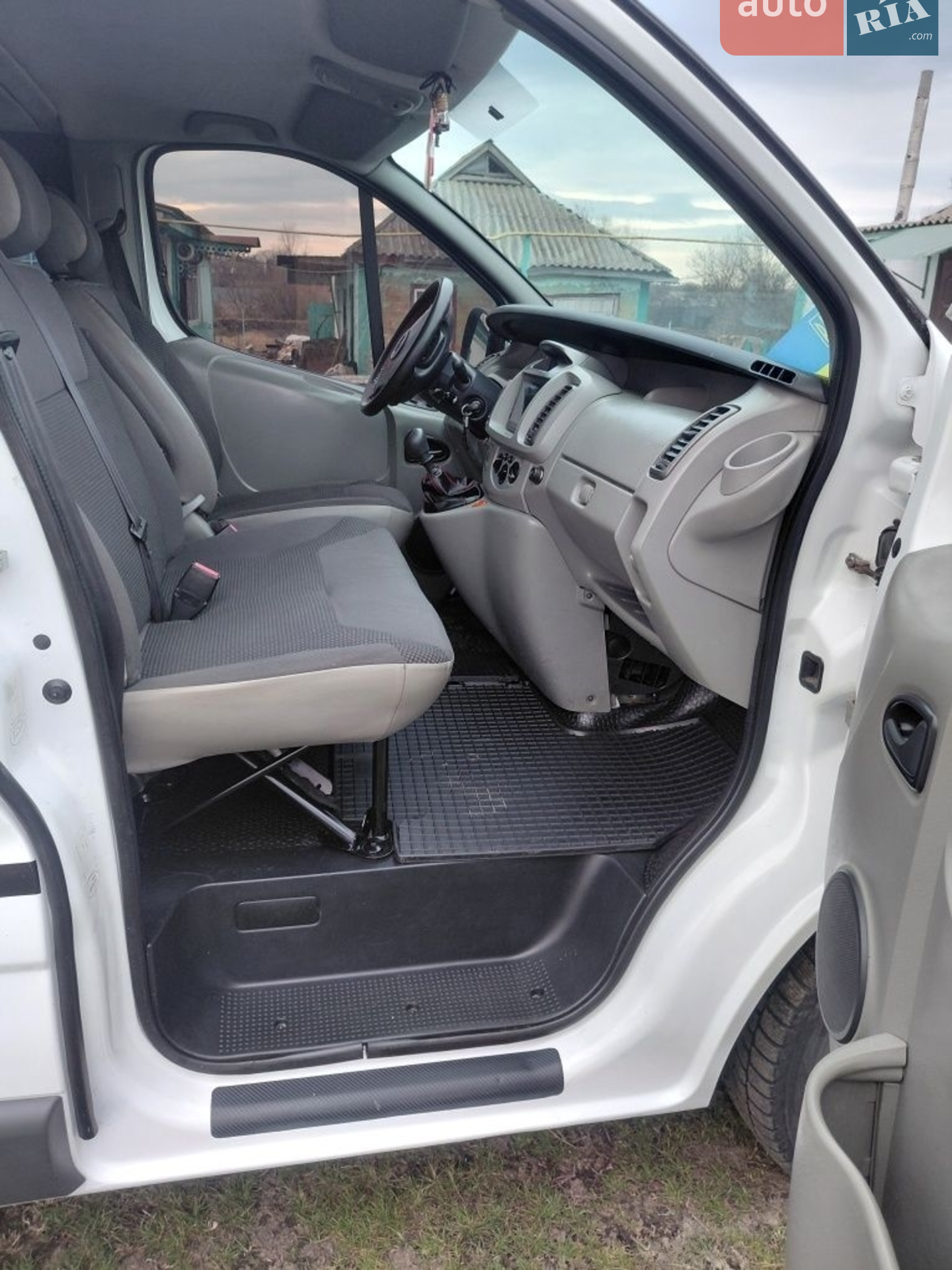 2010 Opel Vivaro - мініатюра 3