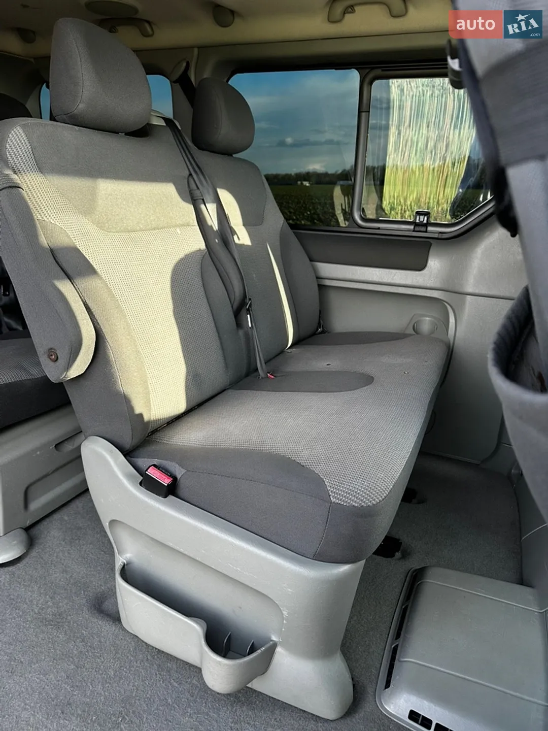 2010 Opel Vivaro - мініатюра 10