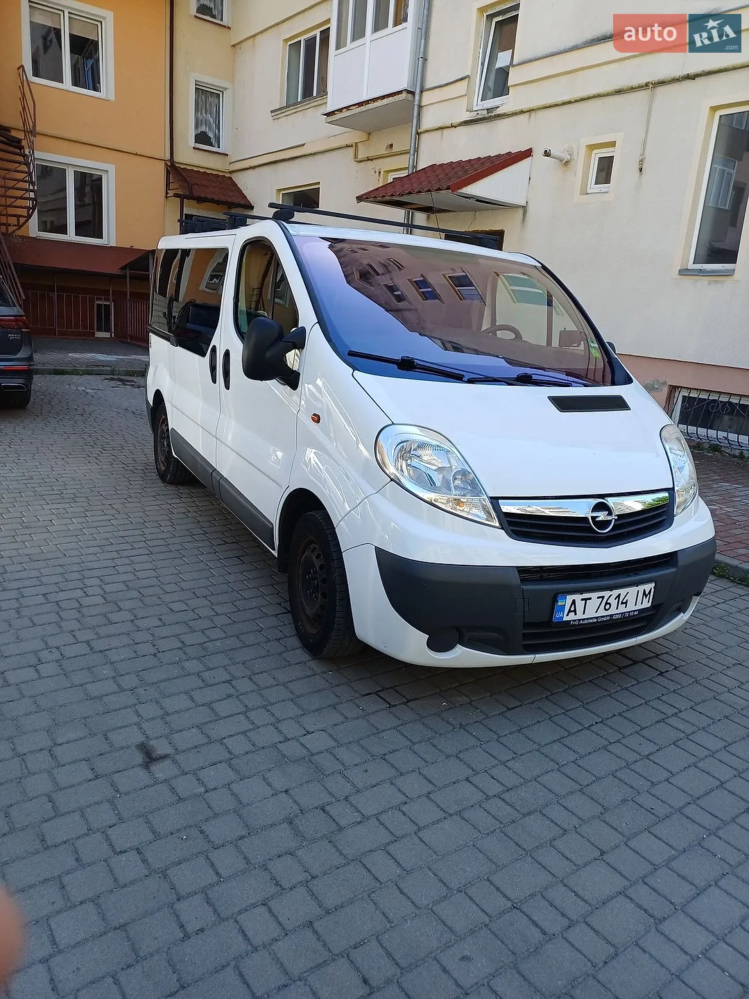 2012 Opel Vivaro - мініатюра 2