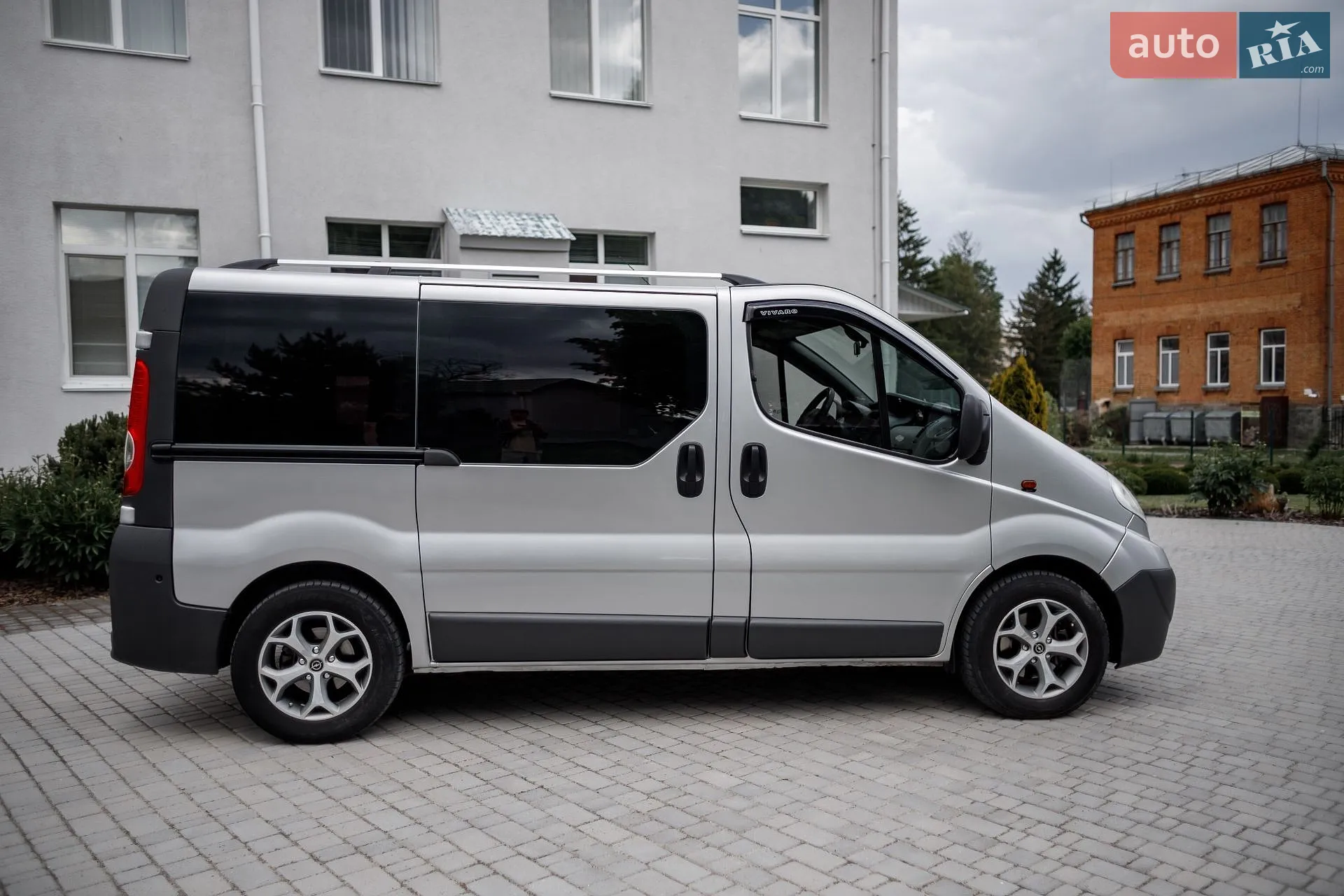 2010 Opel Vivaro - мініатюра 10