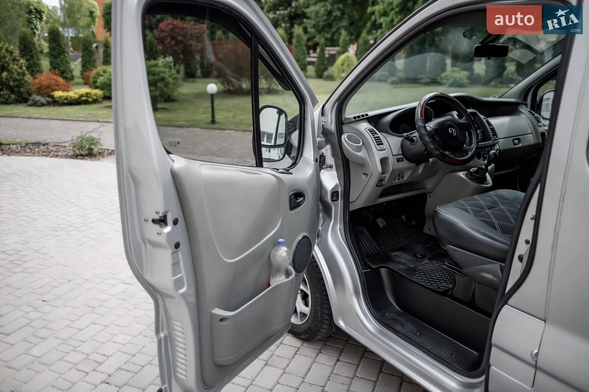 2010 Opel Vivaro - мініатюра 16