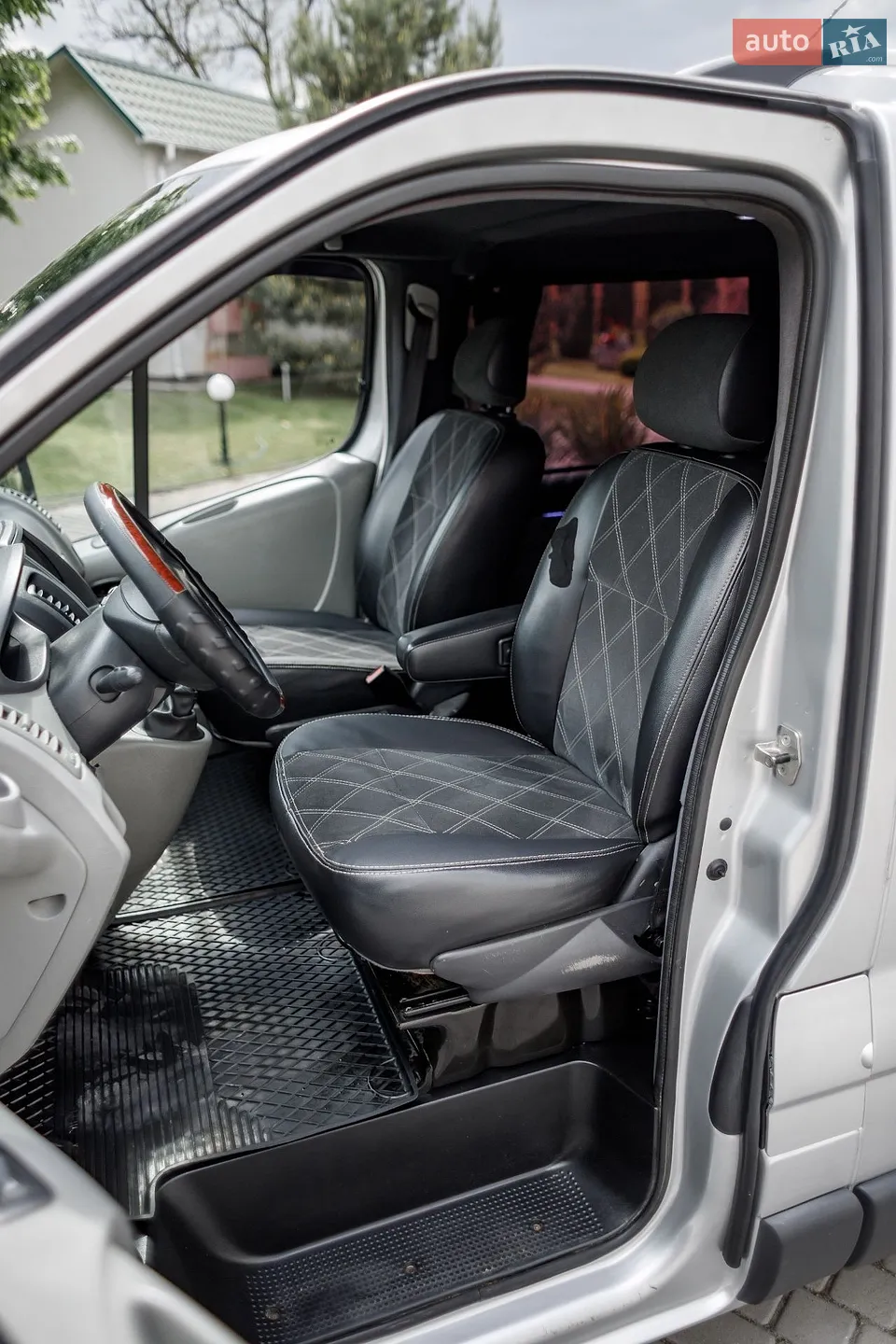 2010 Opel Vivaro - мініатюра 18