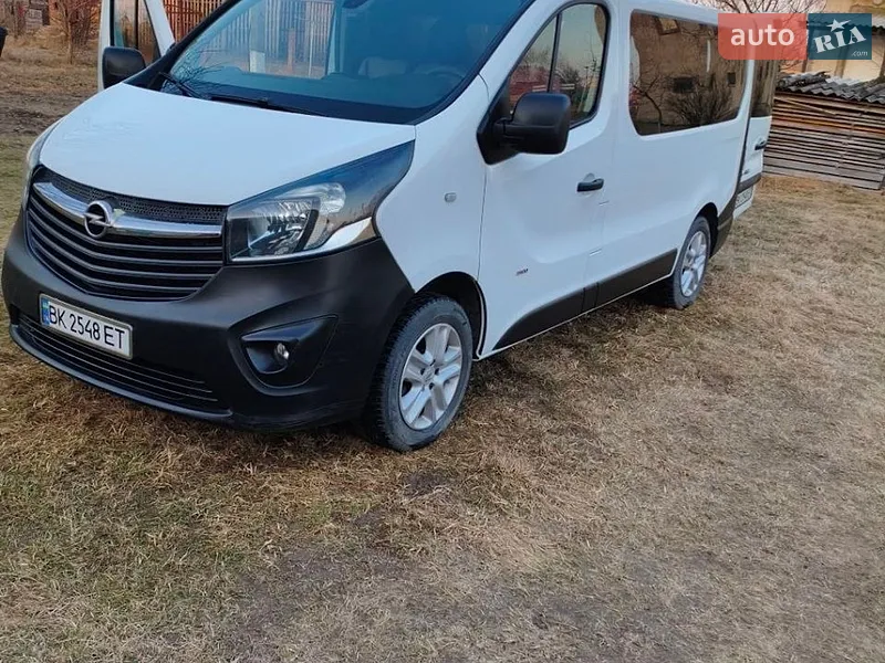 Opel Vivaro 2016