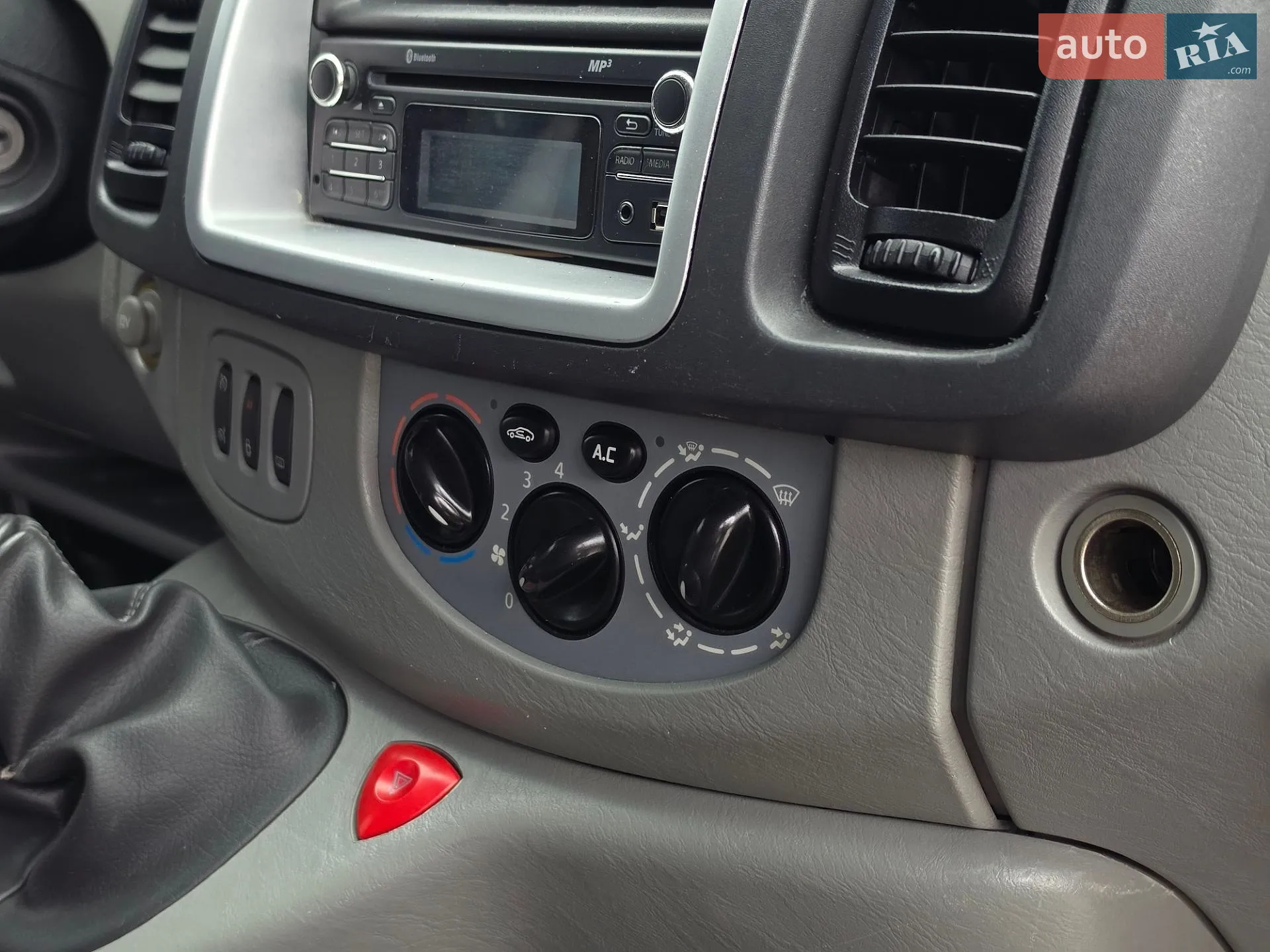 2012 Opel Vivaro - мініатюра 26