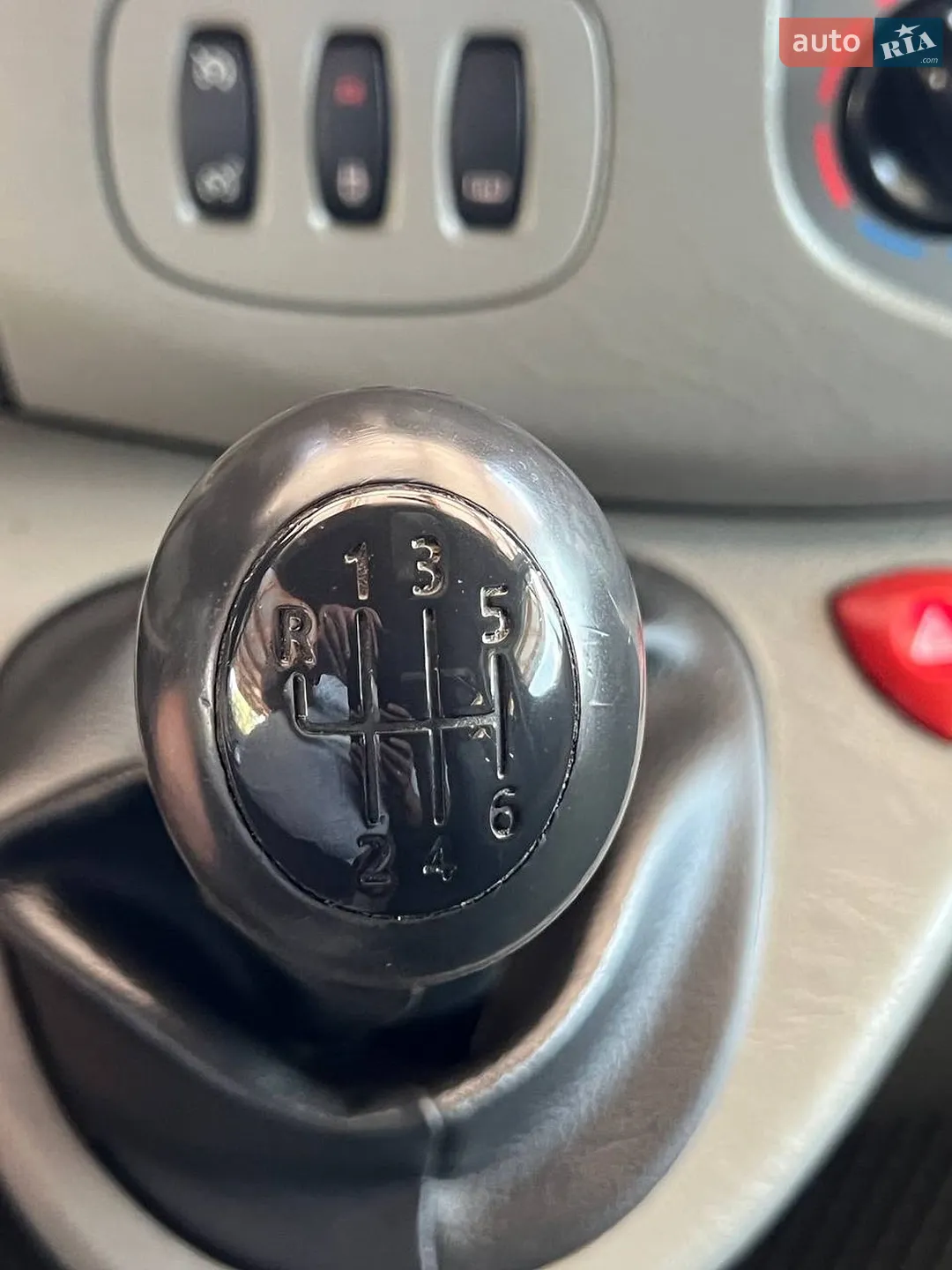 2011 Opel Vivaro - мініатюра 11
