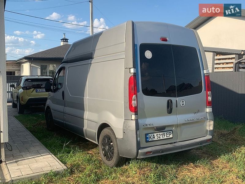 Грузовой фургон Opel Vivaro 2006 в Киеве