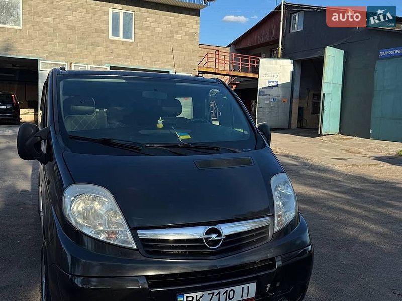 Минивэн Opel Vivaro 2008 в Березному