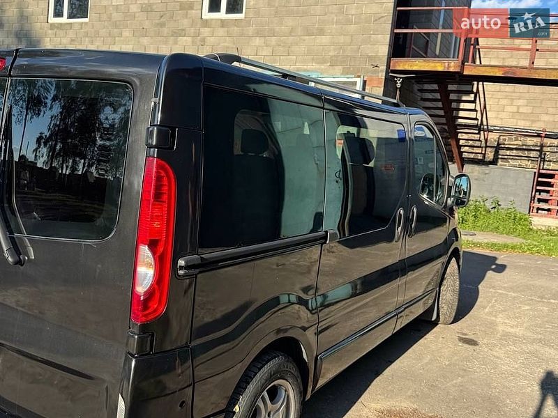 Минивэн Opel Vivaro 2008 в Березному