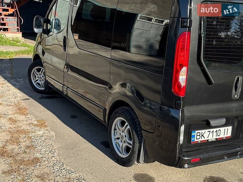Минивэн Opel Vivaro 2008 в Березному