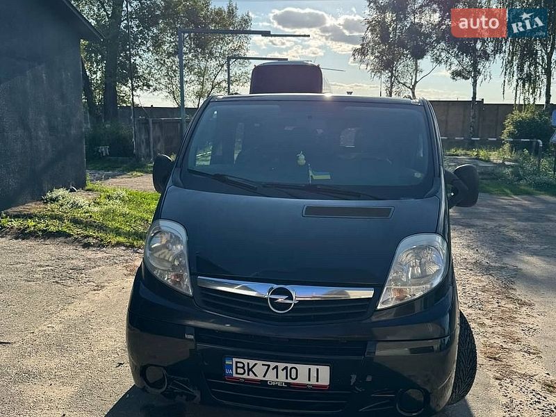 Минивэн Opel Vivaro 2008 в Березному