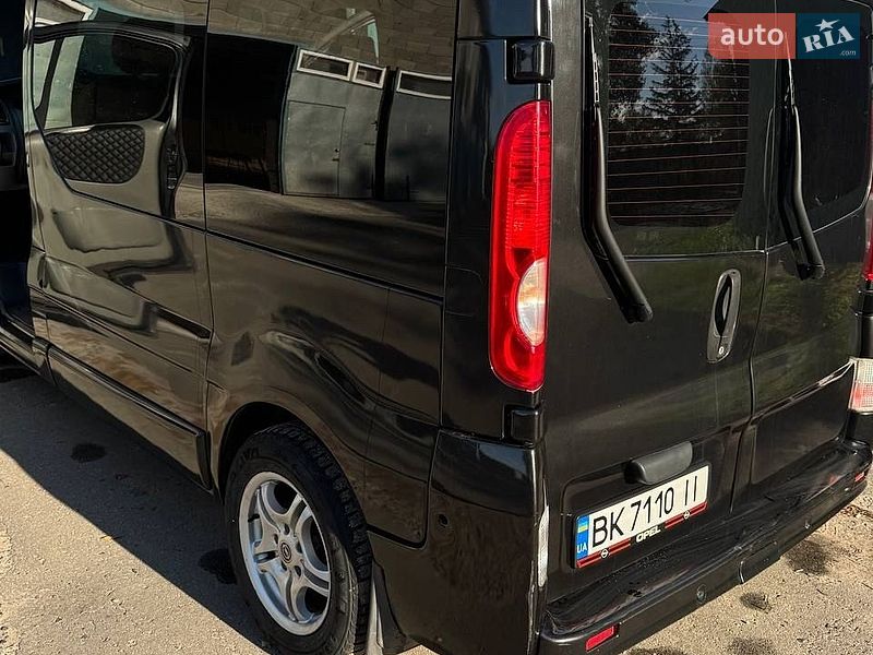 Минивэн Opel Vivaro 2008 в Березному