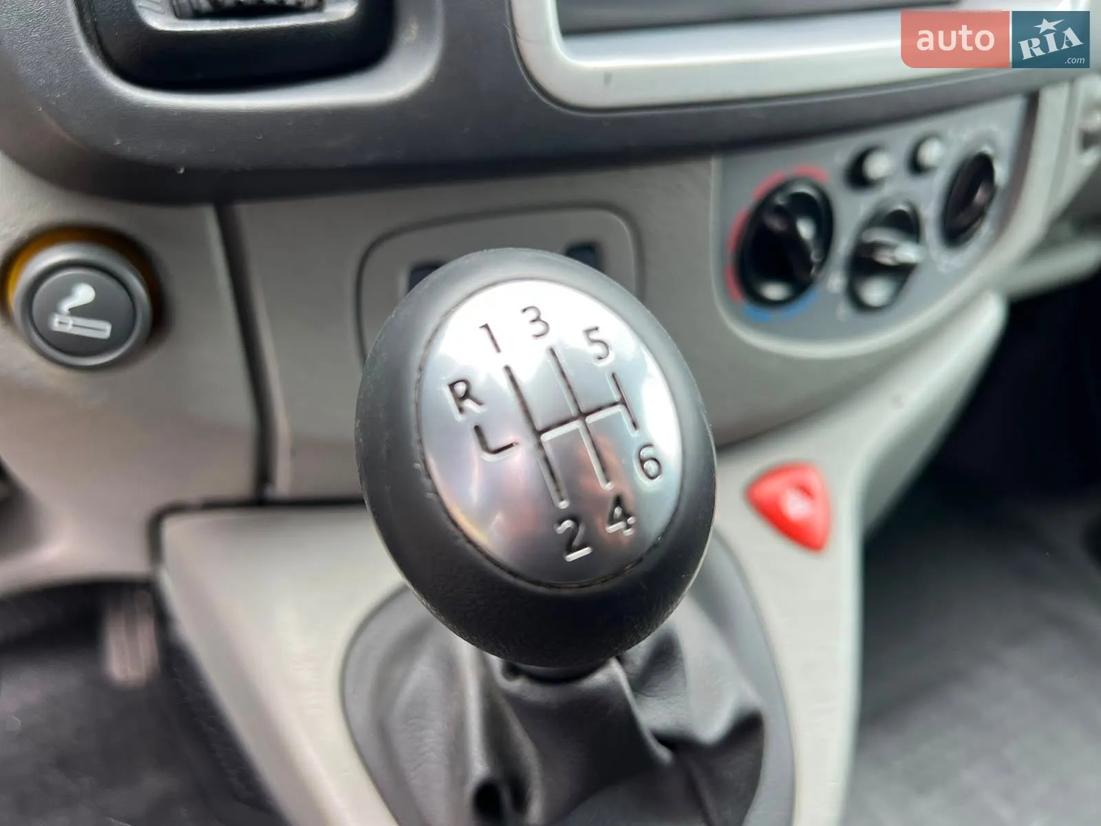 2011 Opel Vivaro - мініатюра 29