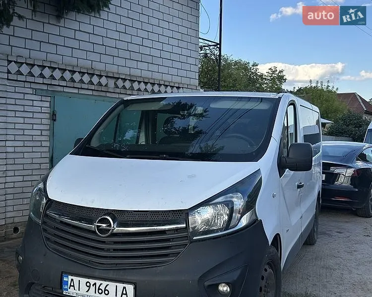 Opel Vivaro 2016