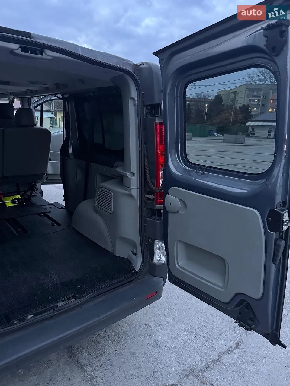 2011 Opel Vivaro - мініатюра 16