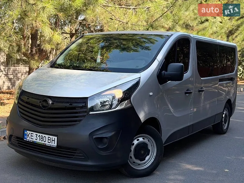 Opel Vivaro 2016