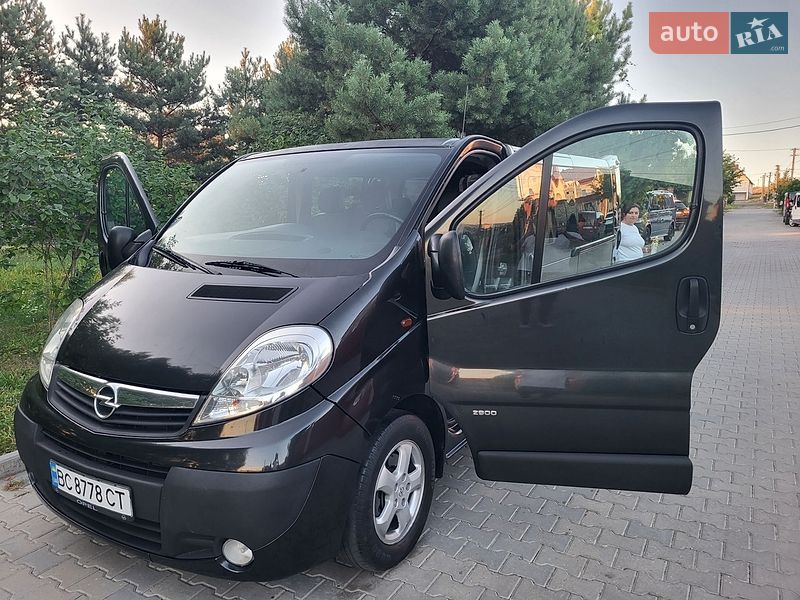 Минивэн Opel Vivaro 2013 в Хмельницком