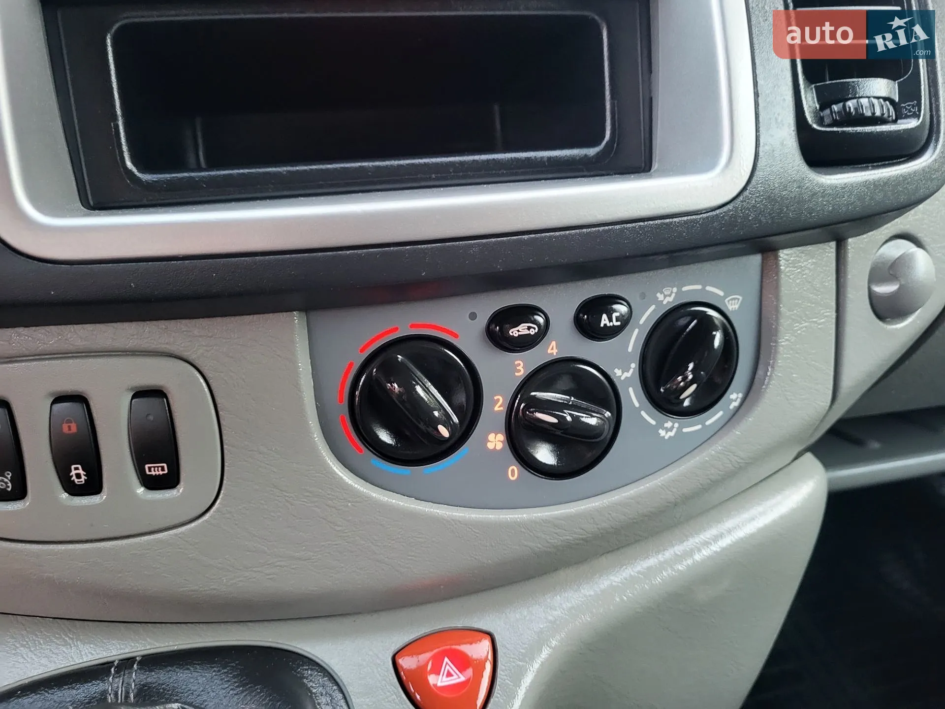2013 Opel Vivaro - мініатюра 51