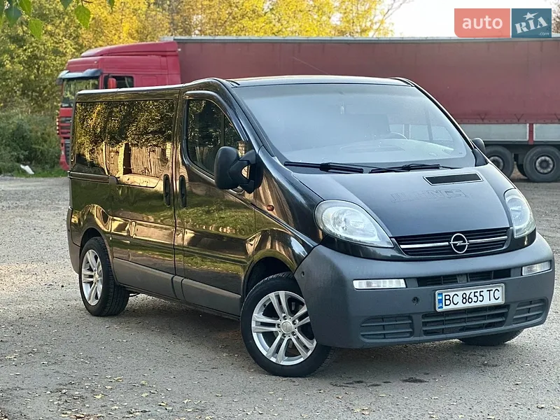 Opel Vivaro 2003