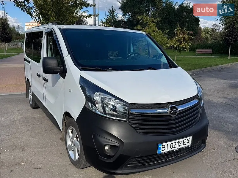 Opel Vivaro 2015
