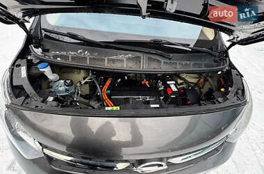 Минивэн Opel Zafira Life 2023 в 