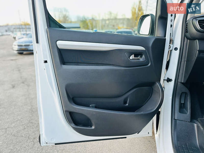 Мінівен Opel Zafira Life 2020 в Харкові фото 15 Мінівен Opel Zafira Life 2020 в Харкові