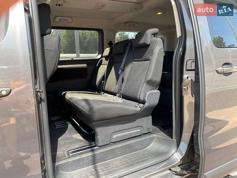 Минивэн Opel Zafira Life 2020 в Киеве