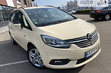 Минивэн Opel Zafira Tourer 2018 в Киеве