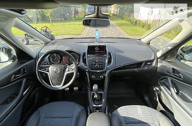 Минивэн Opel Zafira Tourer 2014 в Нововолынске