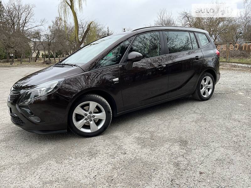 Минивэн Opel Zafira Tourer 2014 в Тернополе