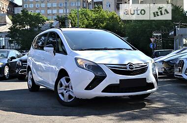 Минивэн Opel Zafira Tourer 2015 в Киеве