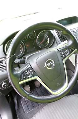 Минивэн Opel Zafira Tourer 2012 в 