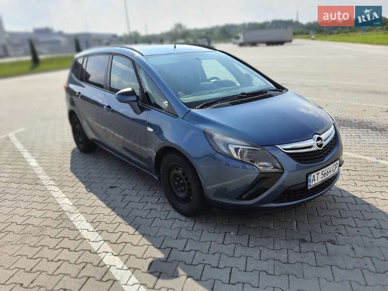 Opel Zafira Tourer 2013