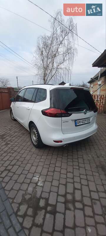 Минивэн Opel Zafira Tourer 2016 в Малине