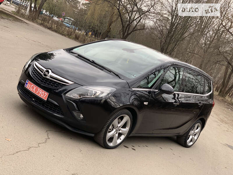 Минивэн Opel Zafira Tourer 2011 в Луцке