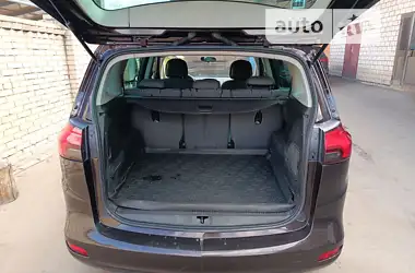 Opel Zafira Tourer 2013